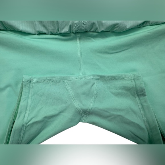 Lululemon Run: Pace Skirt in  Wagon Stripe Fresh Teal / White - Picture 7 of 11